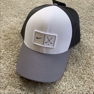 🆕 NWT! Nike Men’s Golf Hat